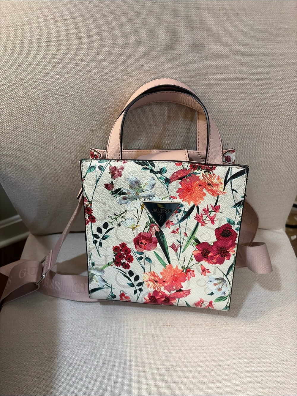 Guess Floral Crossbody Bag in Pink and Cream